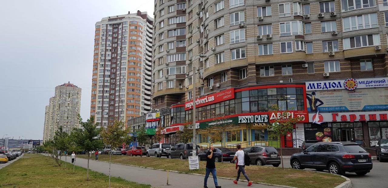 Apartments "Pleasure" Kiev Luaran gambar